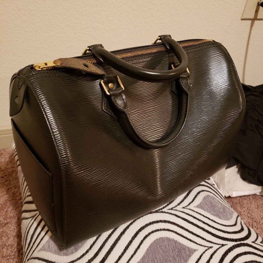 Louis Vuitton Epi Speedy 30 Black